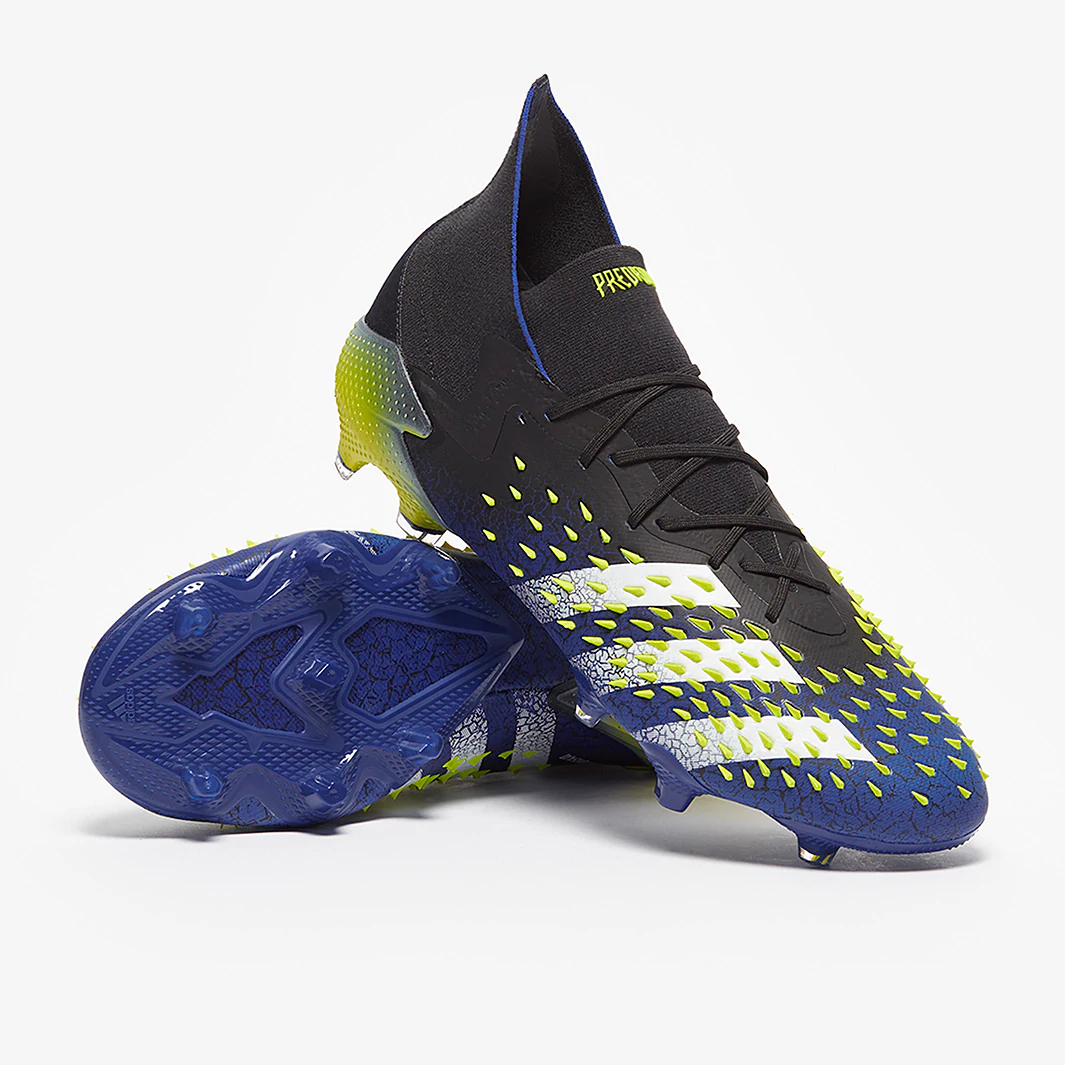 נעלי כדורגל מקצועיות אדידס - ADIDAS PREDATOR FREAK FG