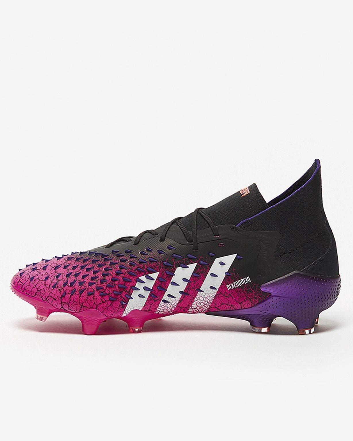 נעלי כדורגל מקצועיות אדידס - ADIDAS PREDATOR FREAK FG